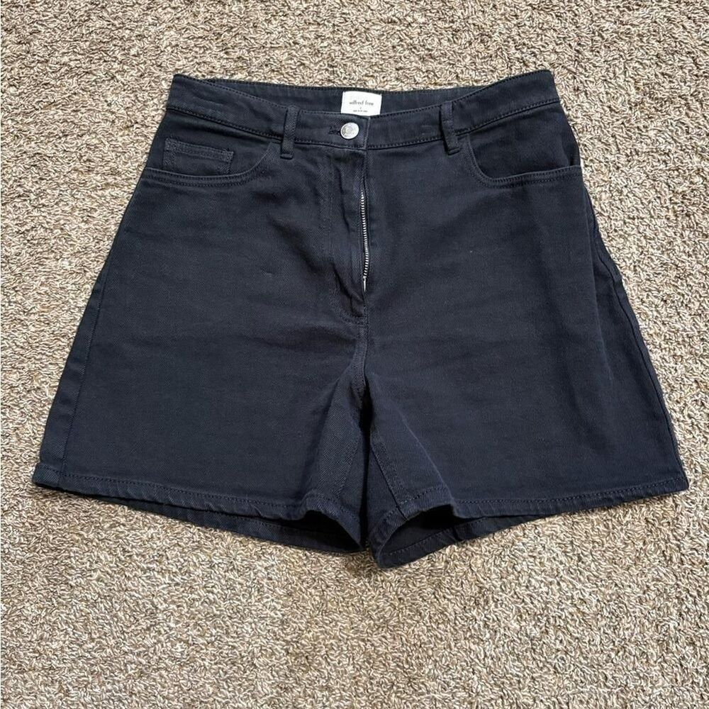 Wilfred Women's Black Shorts